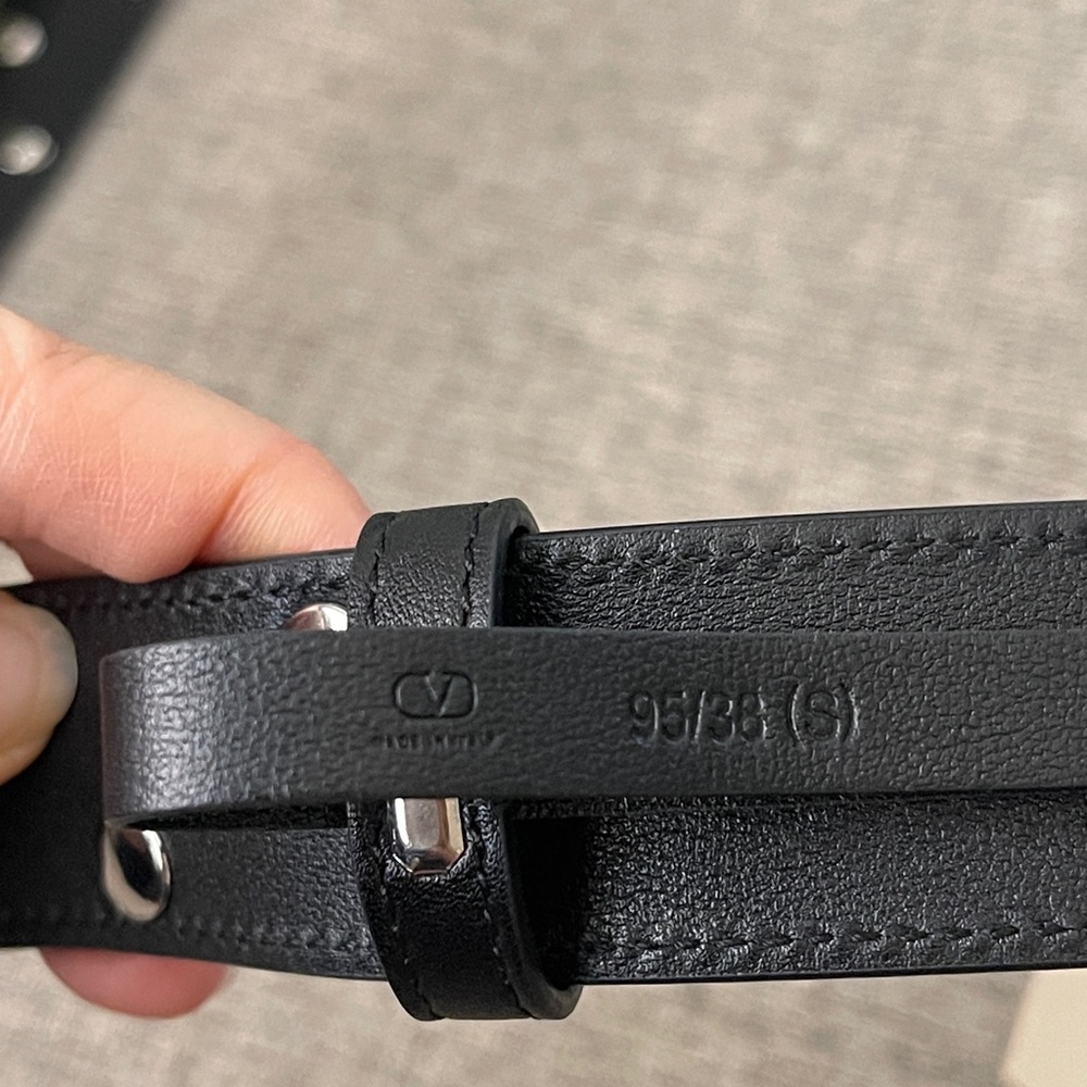 Valentino Black Belt with Gold Buckle size 95/38 - Picture 7 of 7